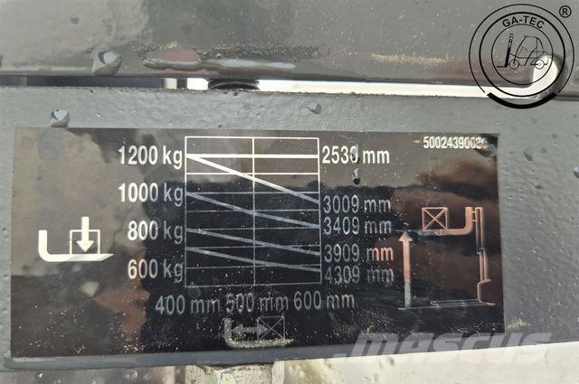 Linde L12 Visoko dizajući komisioni viljuškar