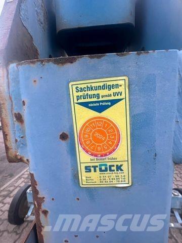  LMK 300 Kran Ostalo za građevinarstvo