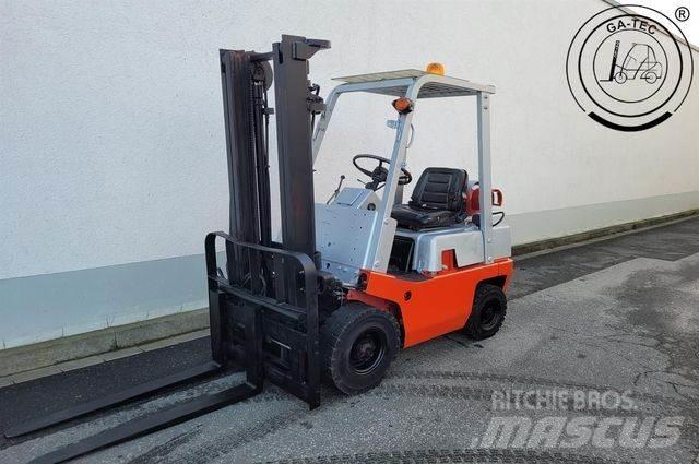 Nissan FO1 A15U Plinski viljuškari
