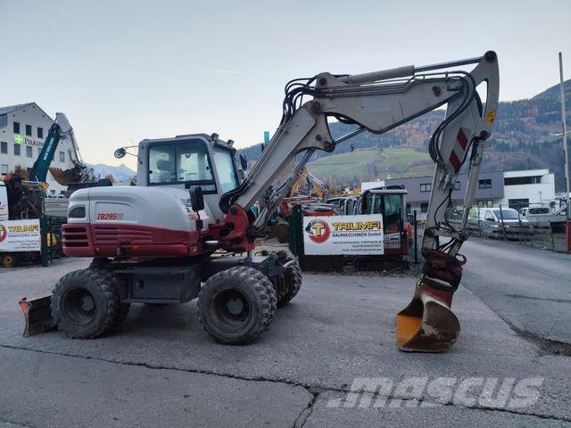 Takeuchi TB295W Bageri točkaši