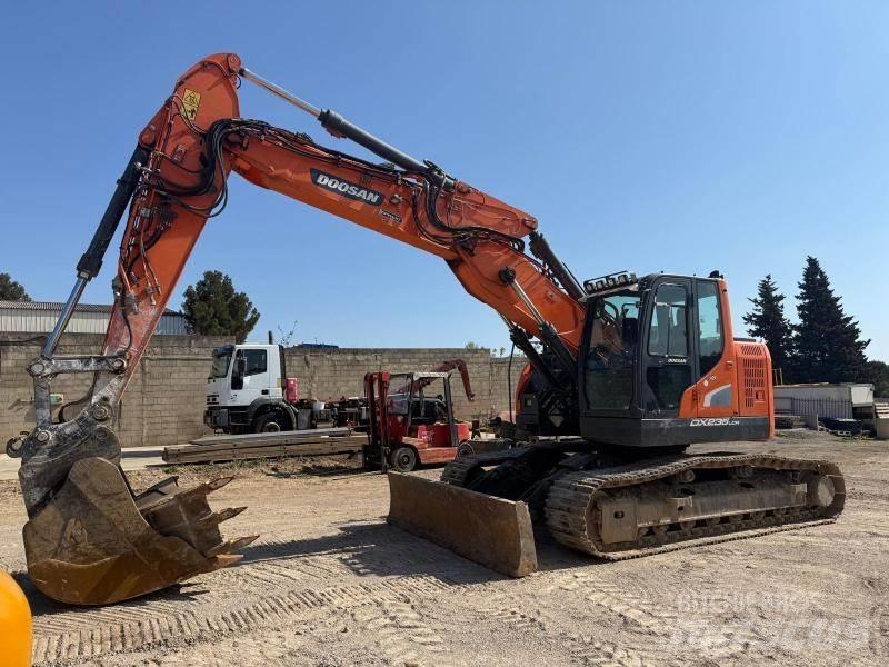 Doosan DX235LCR Bageri guseničari