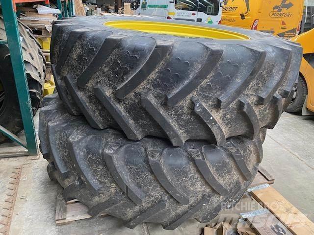 John Deere 7R Gume, točkovi i felne