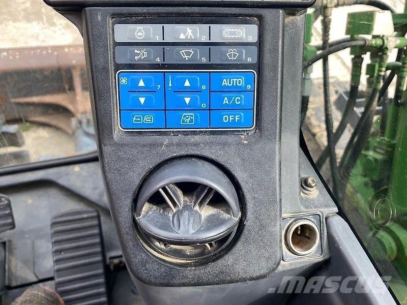 Komatsu PC138-8 Bageri guseničari
