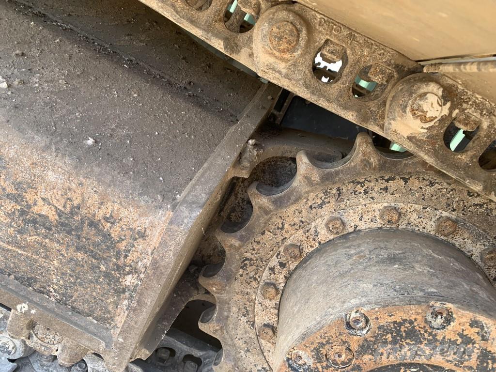 CAT  Bageri guseničari