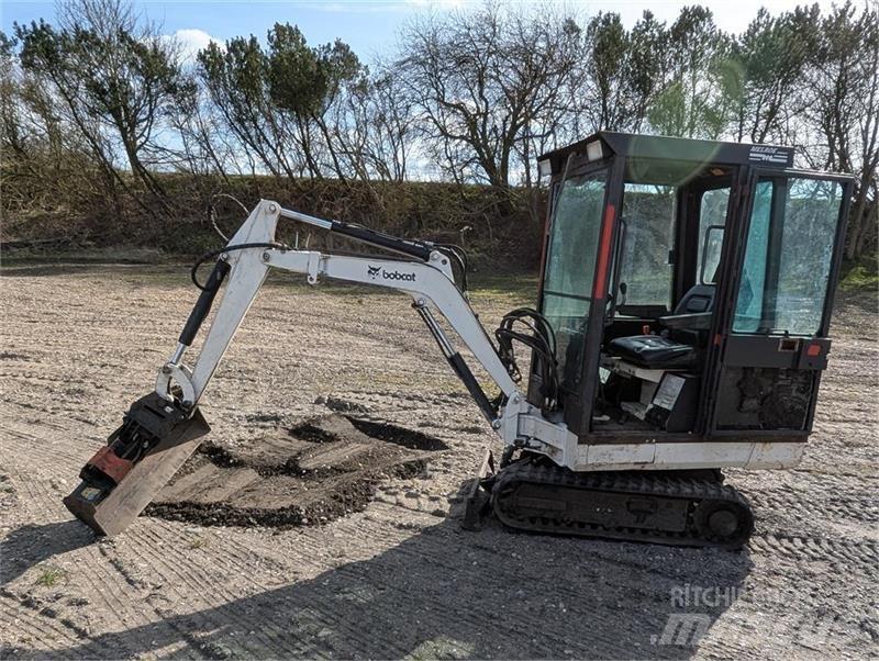 Bobcat X220 Mini bageri < 7t