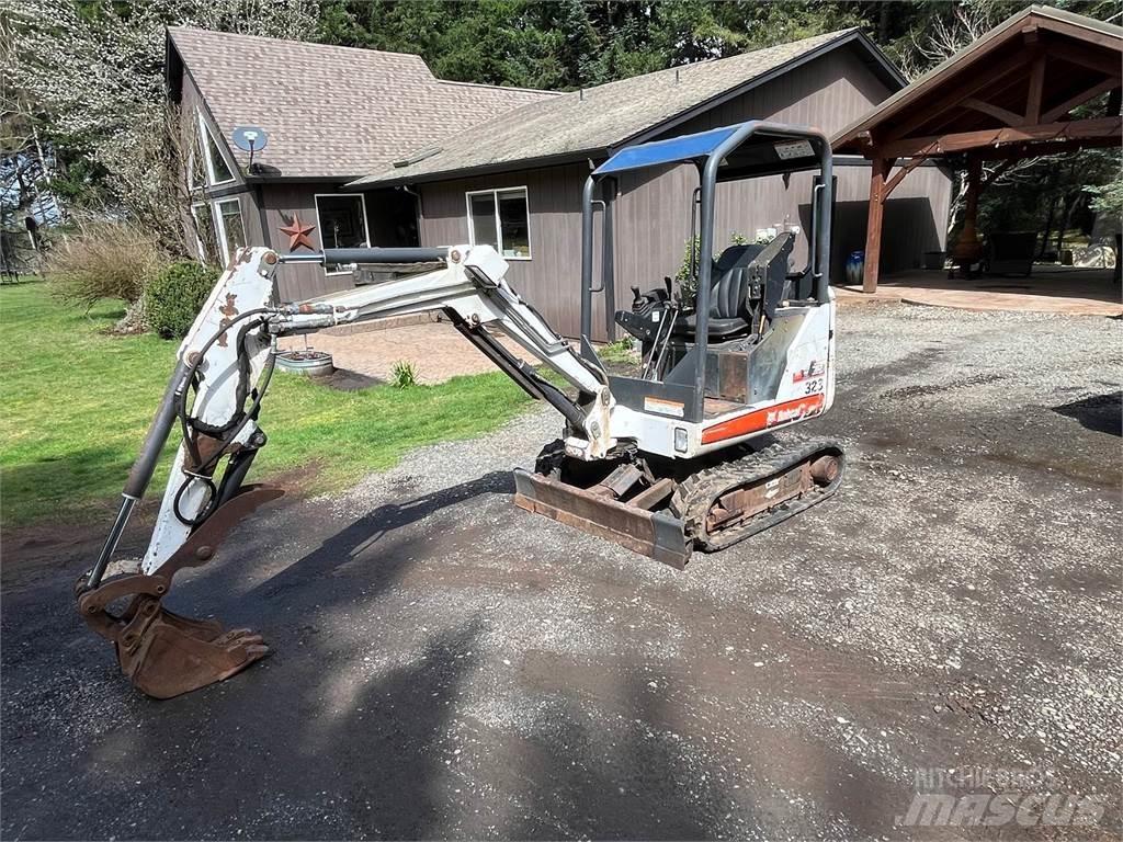 Bobcat 323 Bageri guseničari