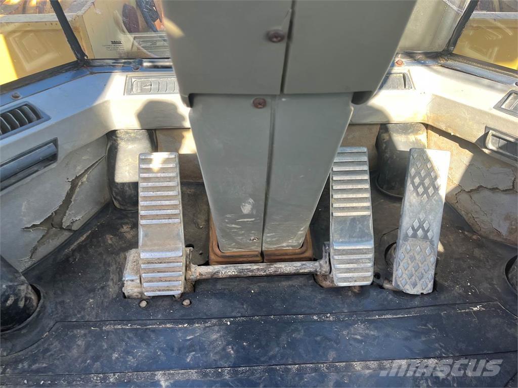 CASE 821C Utovarivači na točkove