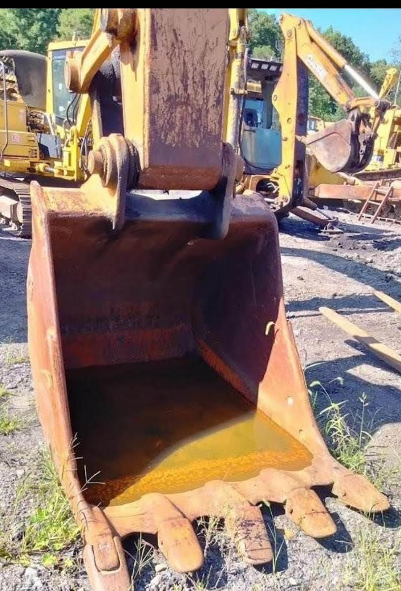 CASE 9050B Bageri guseničari