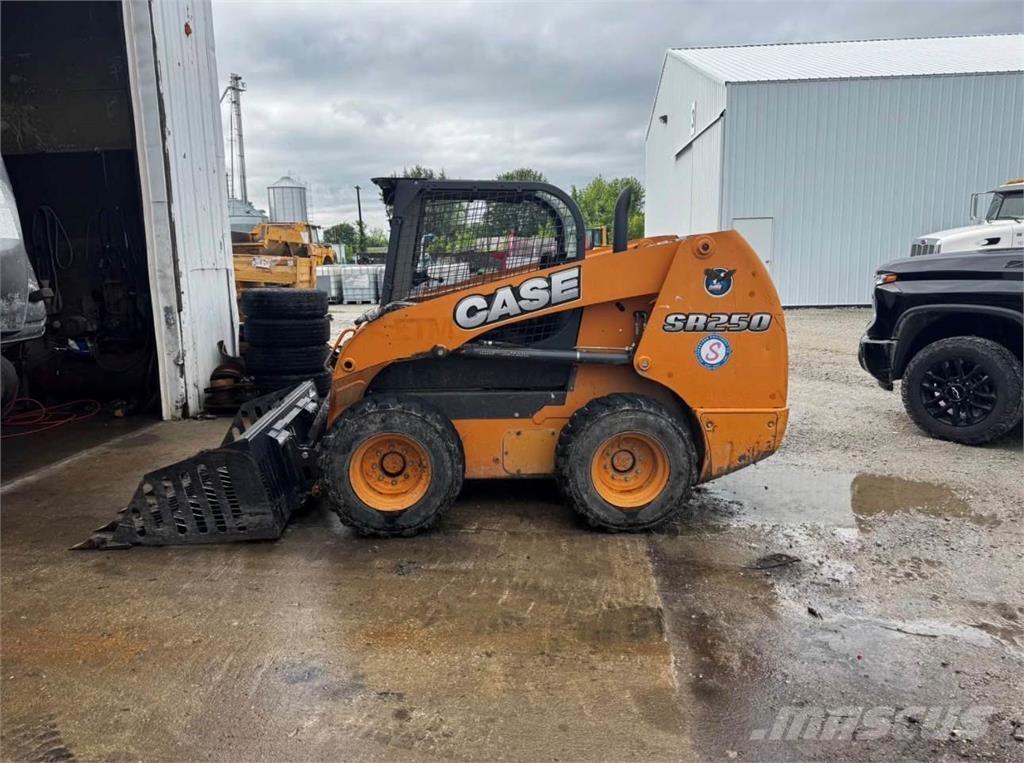 CASE SR250 Skid steer mini utovarivači