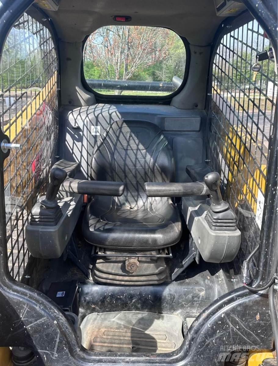 CAT 249D3 Skid steer mini utovarivači