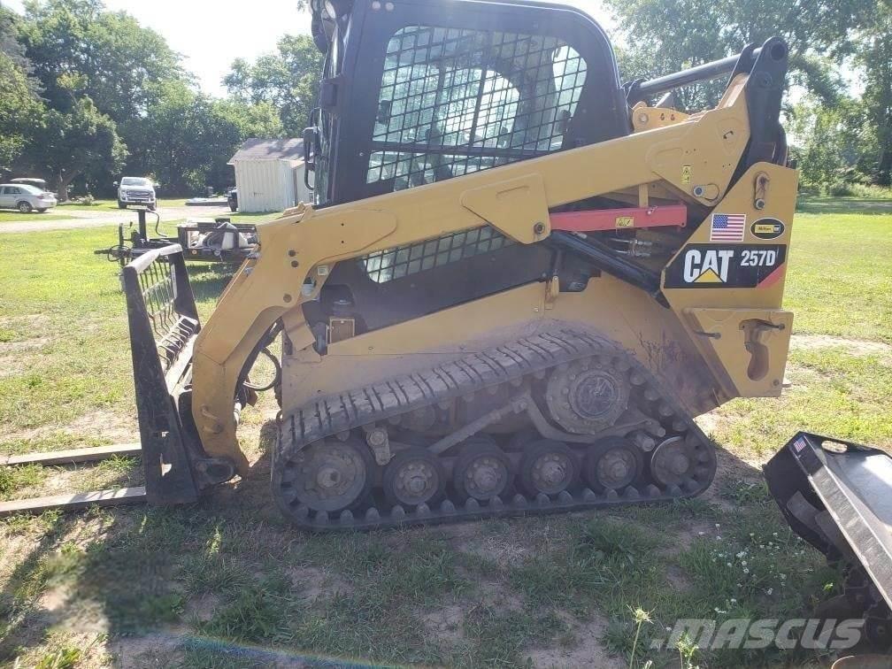CAT 257D Skid steer mini utovarivači