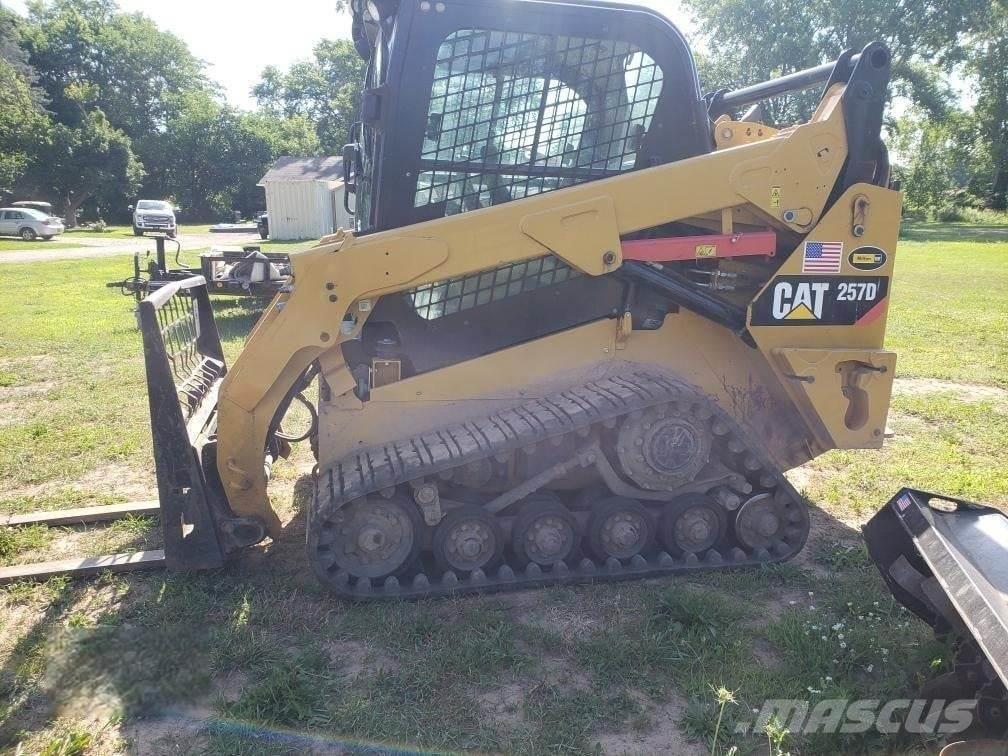 CAT 257D Skid steer mini utovarivači