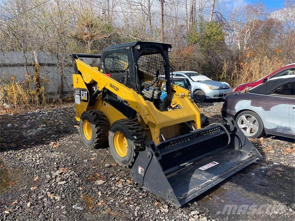 CAT 262D Skid steer mini utovarivači