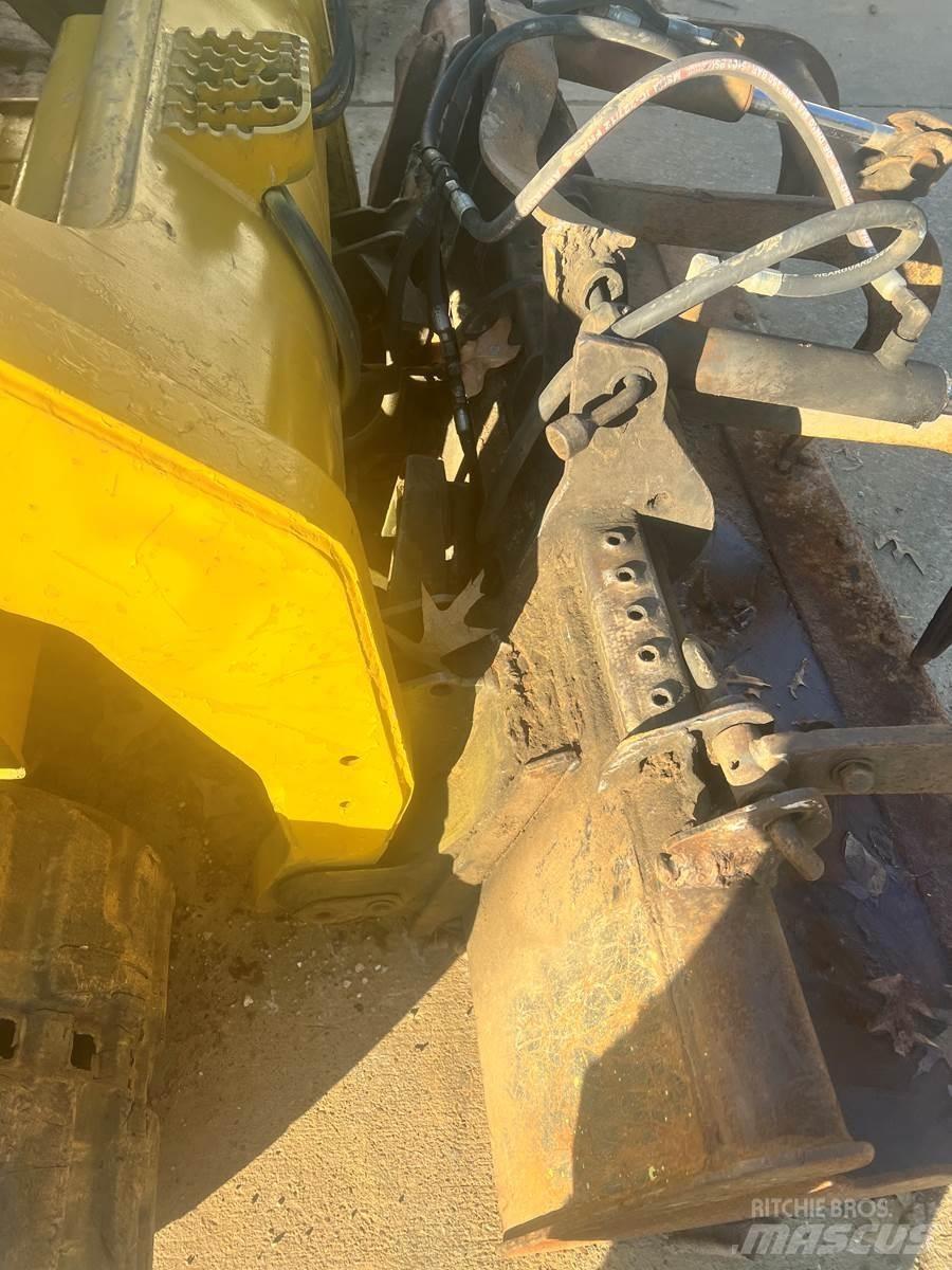 CAT 279C Skid steer mini utovarivači