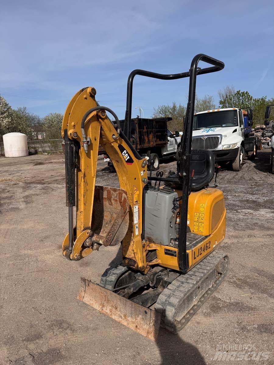 CAT 300.9D Mini bageri < 7t