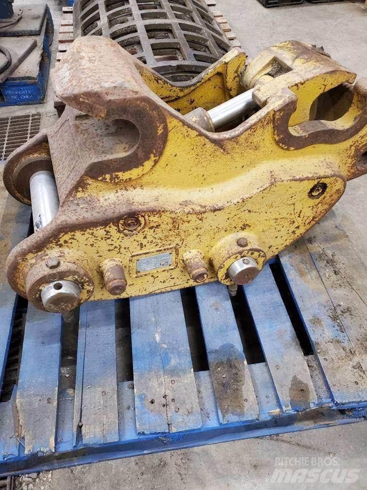 CAT 320DL Brze spojke