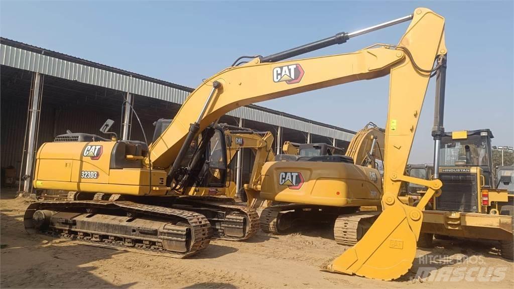 CAT 323D3 Bageri guseničari