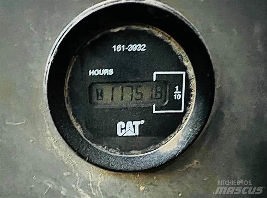 CAT 324DL Bageri guseničari