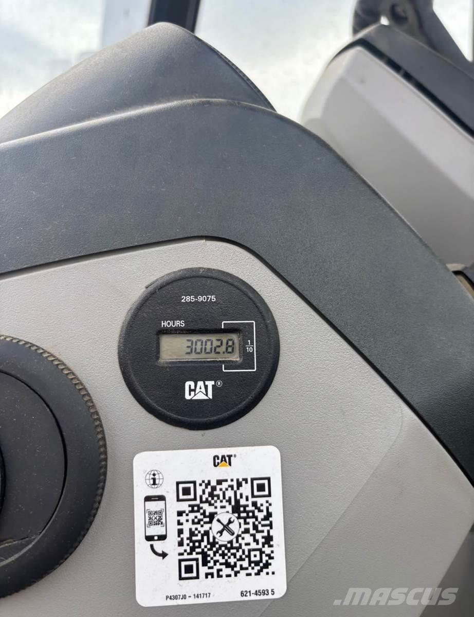 CAT 420E Rovokopači