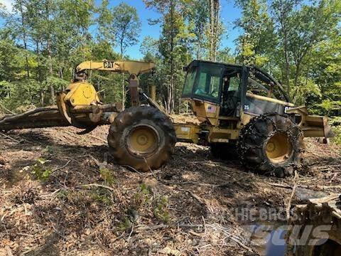 CAT 525 Skideri