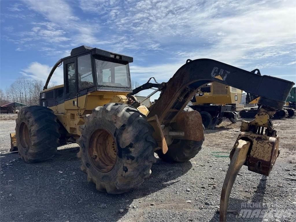 CAT 525B Skideri