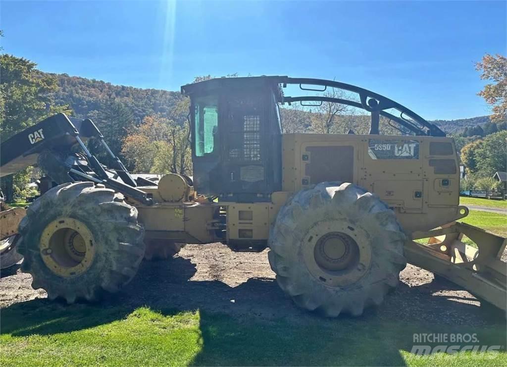 CAT 535D Skideri
