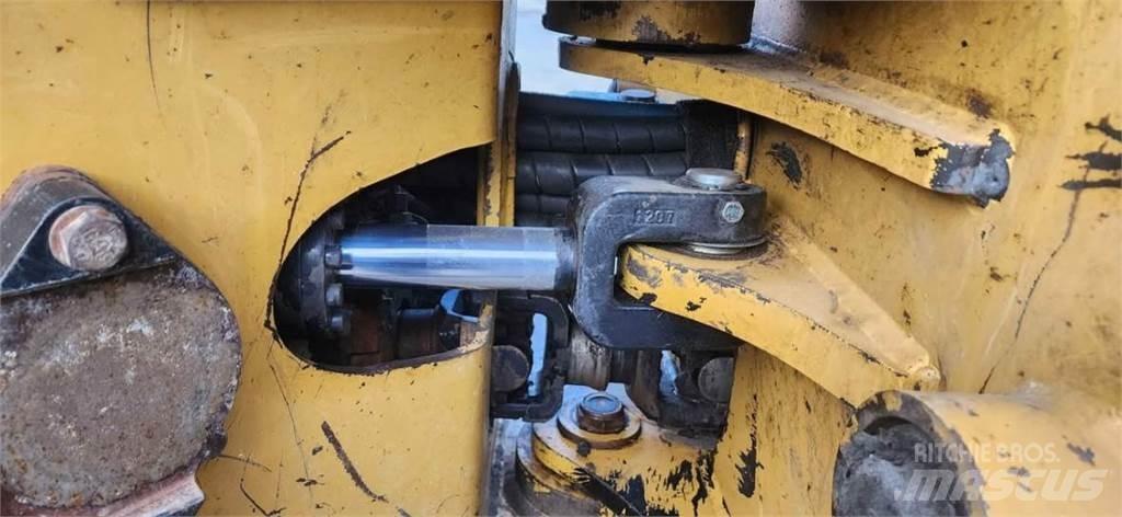 CAT 553C Mašine za sečenje drveća