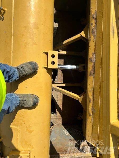 CAT 621G Polovni strugači