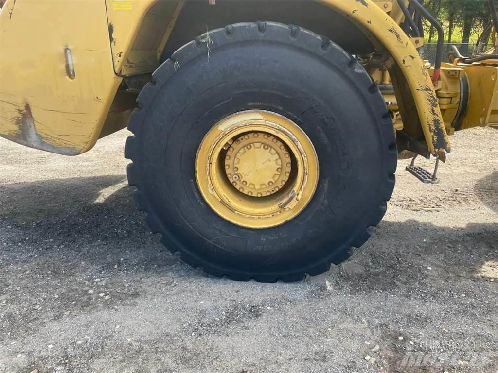 CAT 740 Zglobni damperi