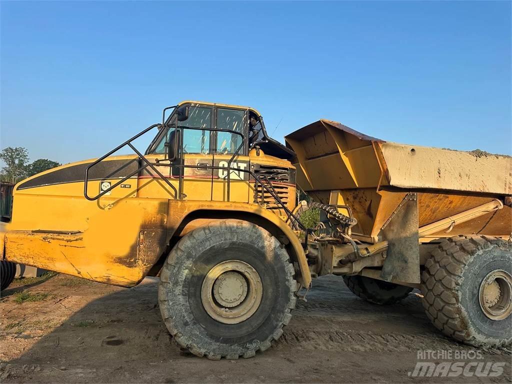 CAT 740 Zglobni damperi