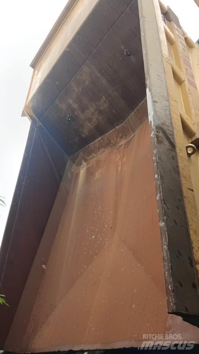 CAT 777E Zglobni damperi