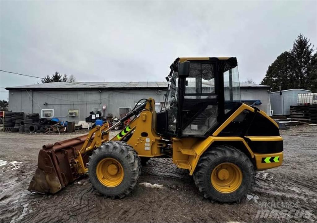 CAT 906 Utovarivači na točkove