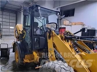 CAT 906H Utovarivači na točkove