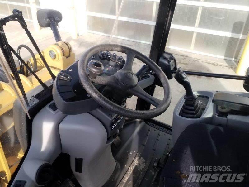CAT 906M Utovarivači na točkove