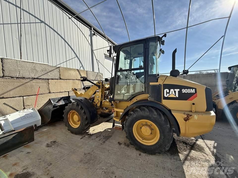 CAT 908M Utovarivači na točkove