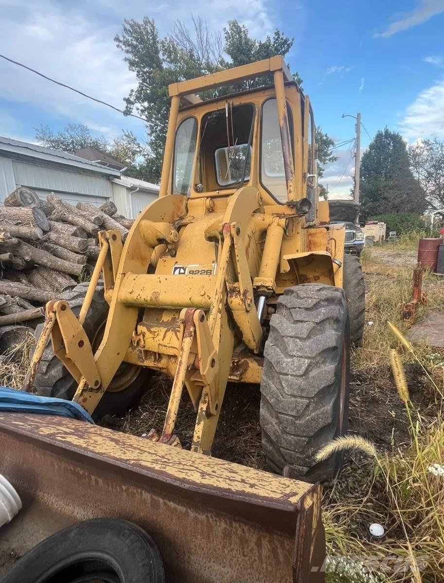 CAT 922B Utovarivači na točkove