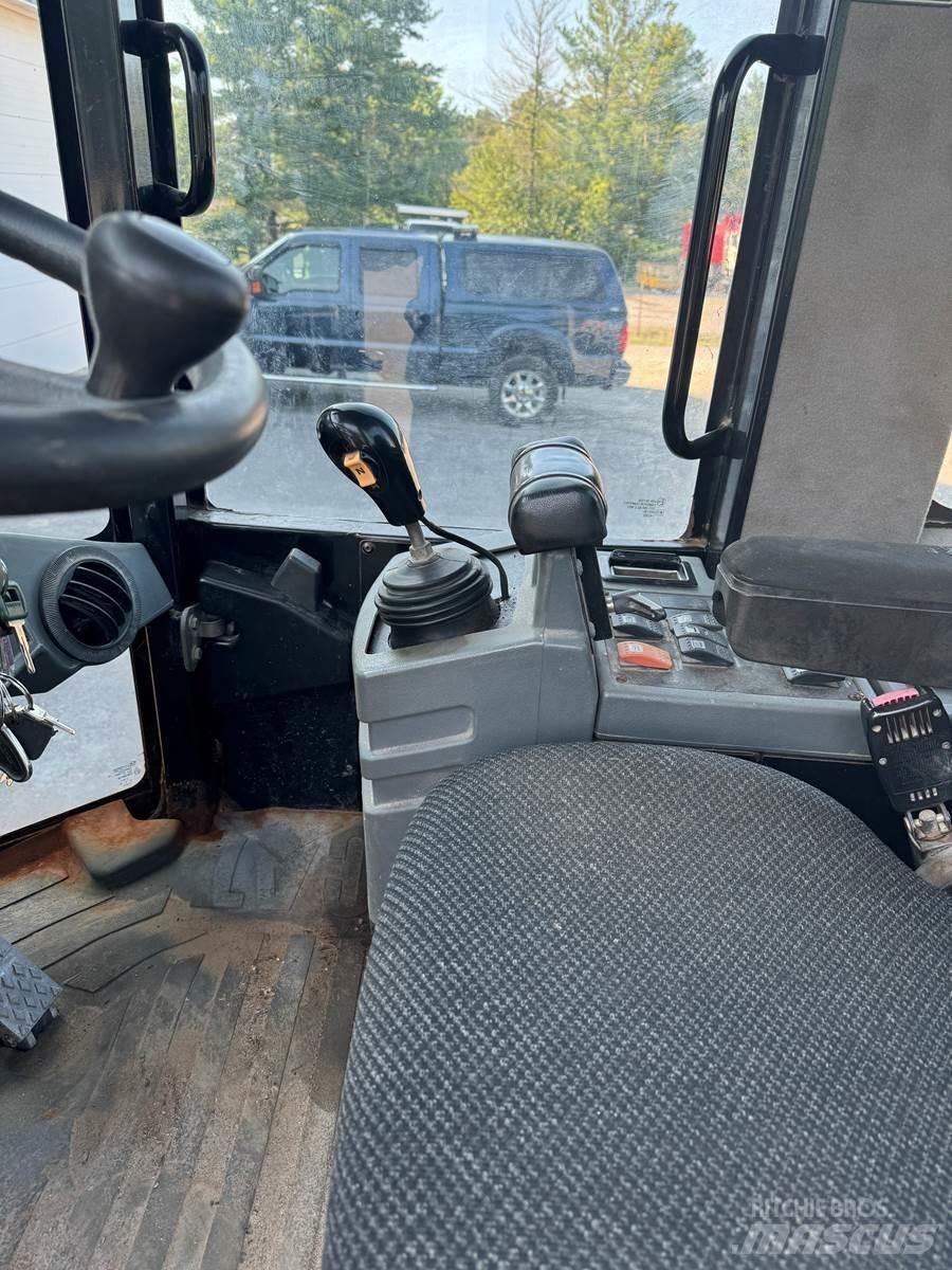 CAT 930G Utovarivači na točkove