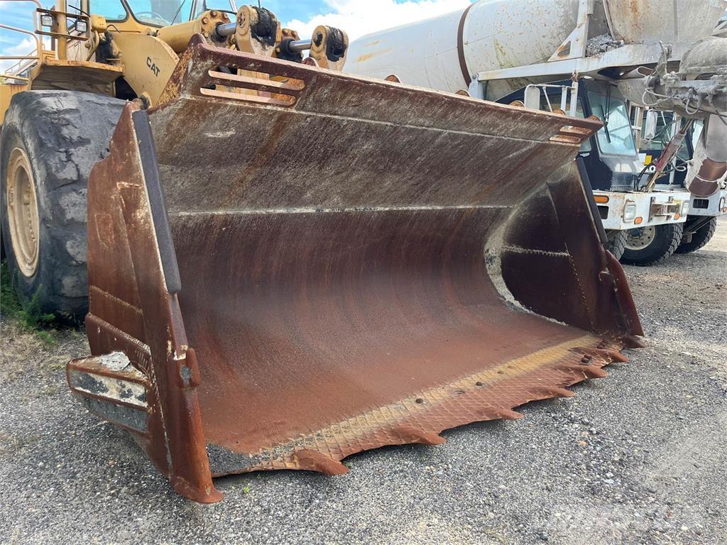 CAT 988B Utovarivači na točkove