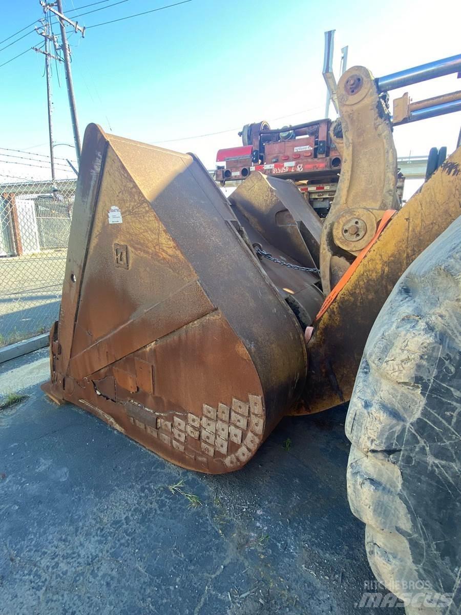 CAT 988F Utovarivači na točkove