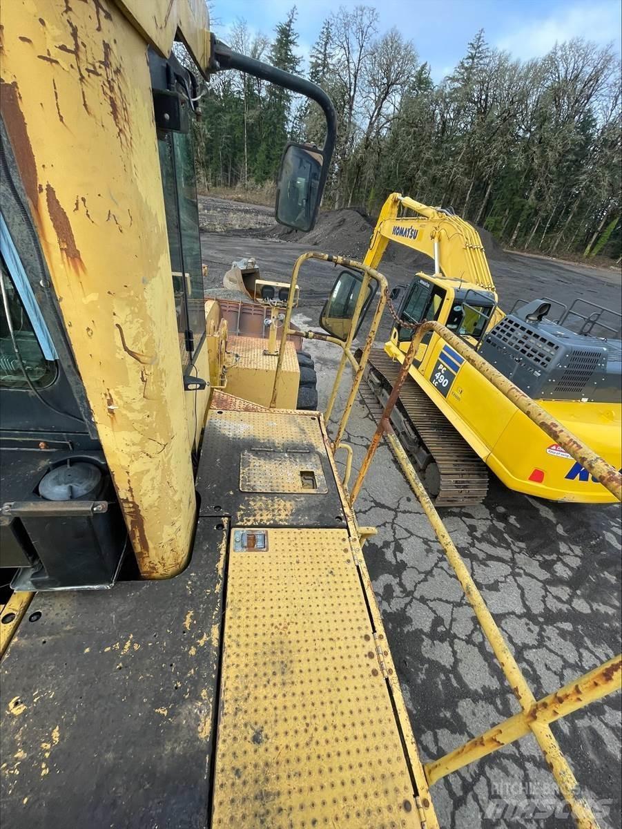 CAT 990 Utovarivači na točkove