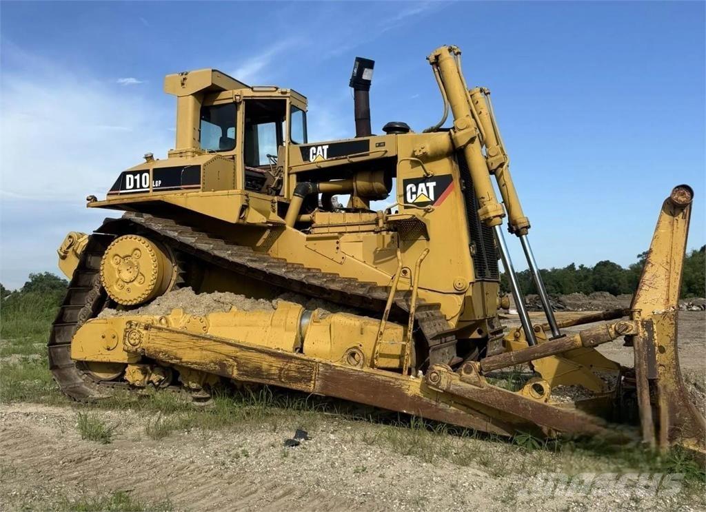 CAT D10 Buldožeri guseničari