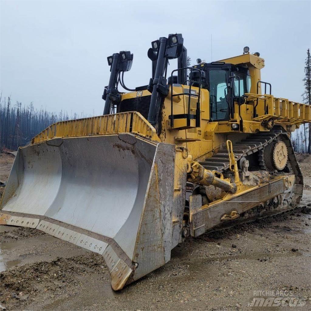 CAT D10T2 Buldožeri guseničari