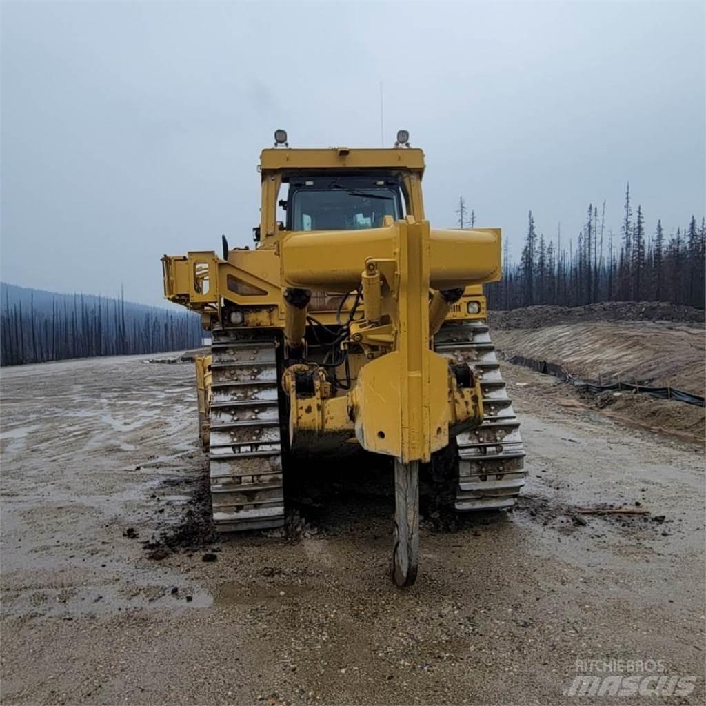 CAT D10T2 Buldožeri guseničari