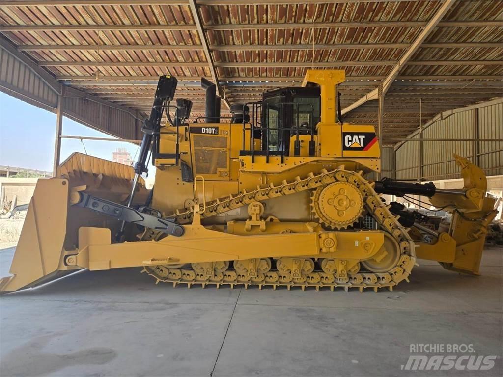 CAT D10T2 Buldožeri guseničari