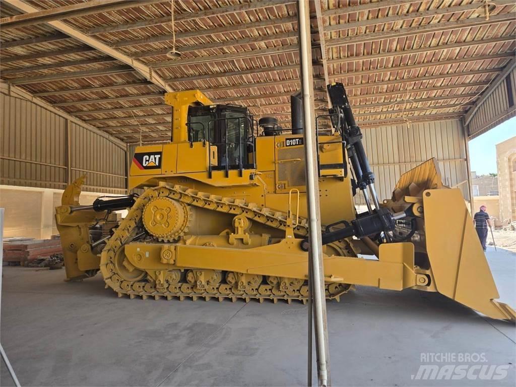 CAT D10T2 Buldožeri guseničari