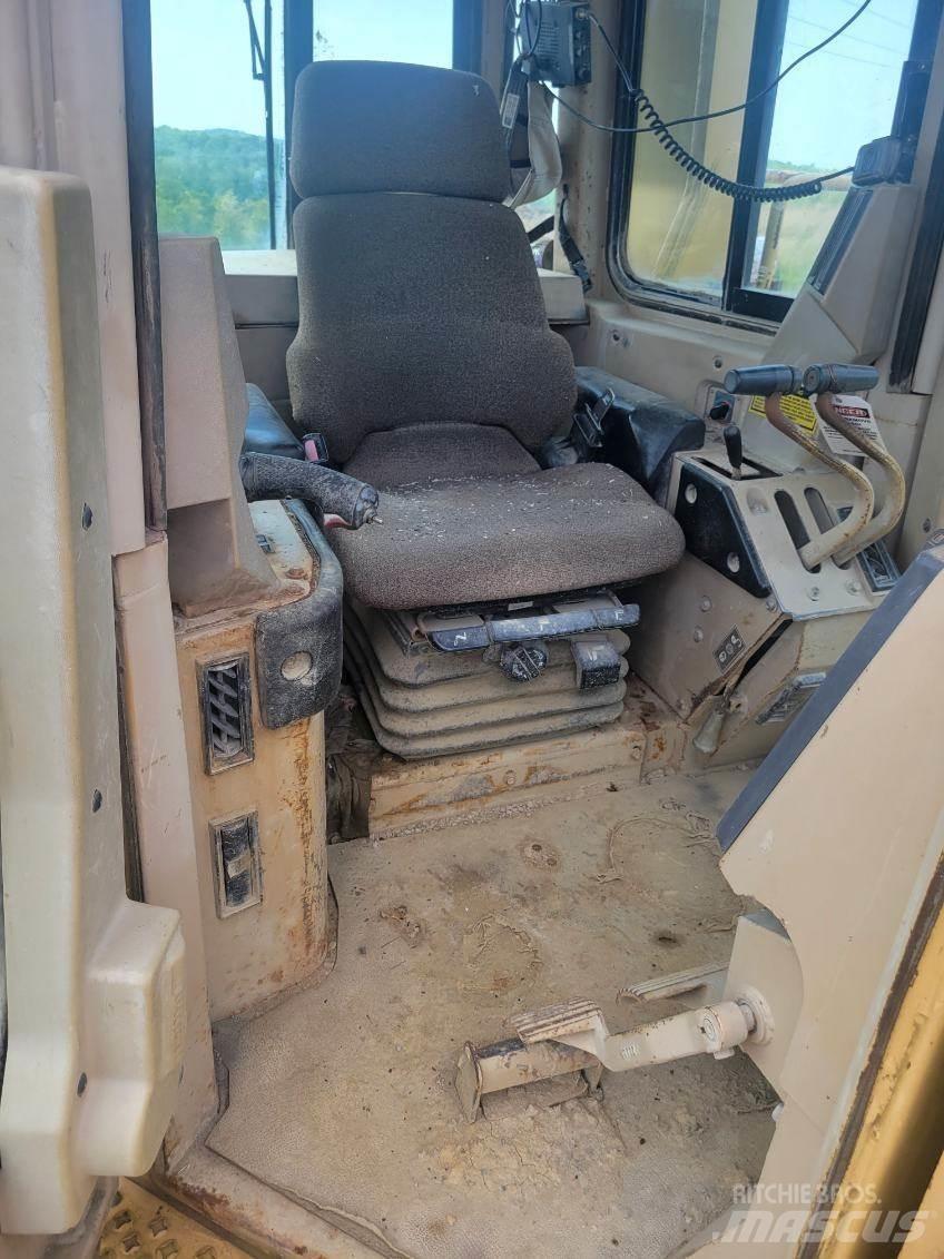 CAT D11N Buldožeri guseničari