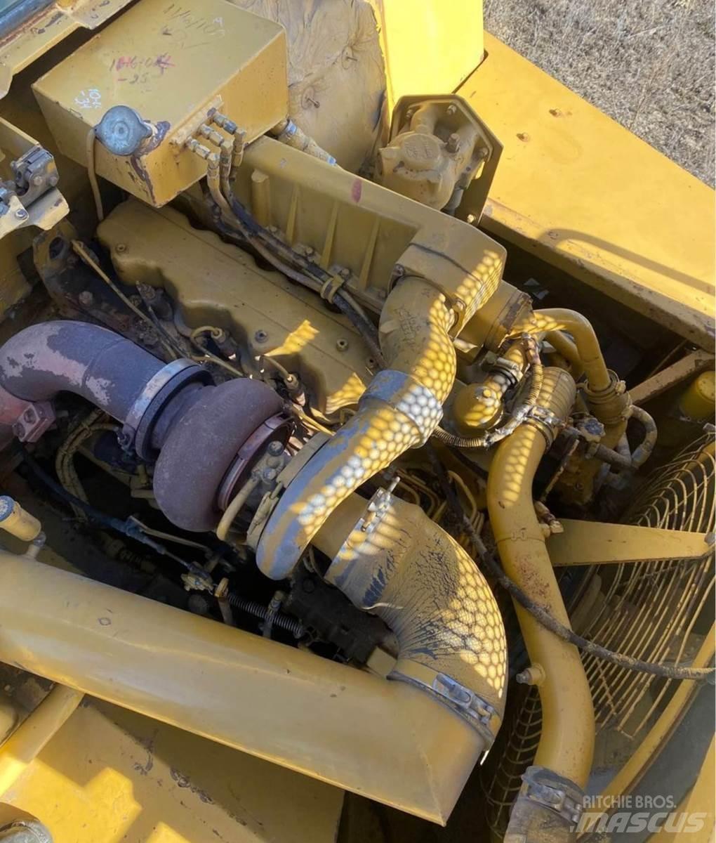 CAT D250B Zglobni damperi