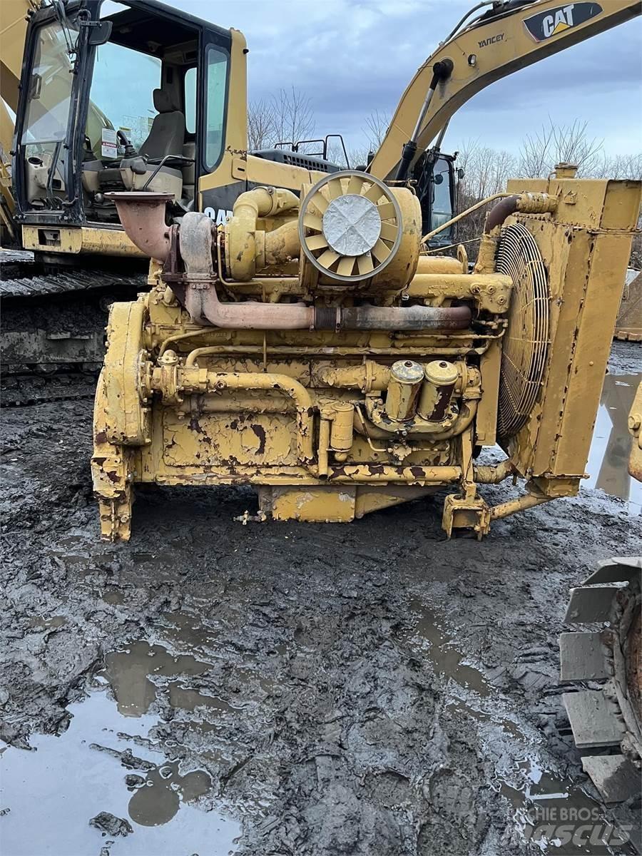 CAT D353 Kargo motori