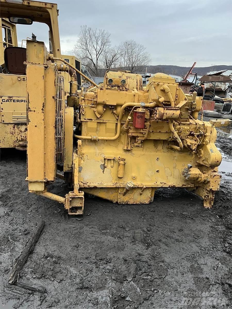 CAT D353 Kargo motori
