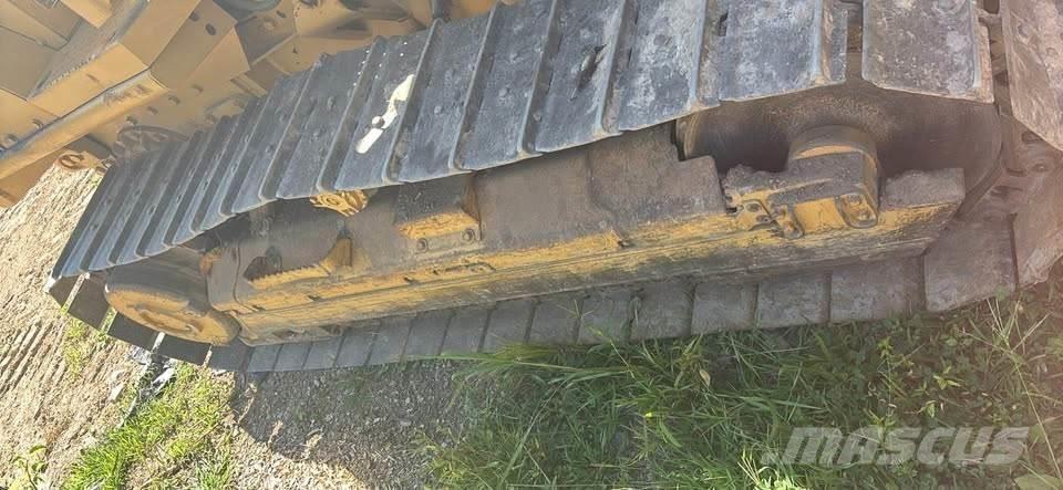 CAT D3C XL Buldožeri guseničari